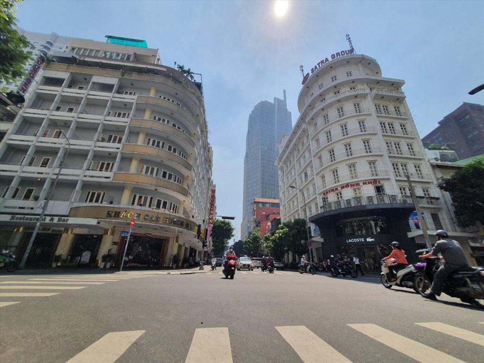 Tan Hoang Long Hotel Хошимин Екстериор снимка